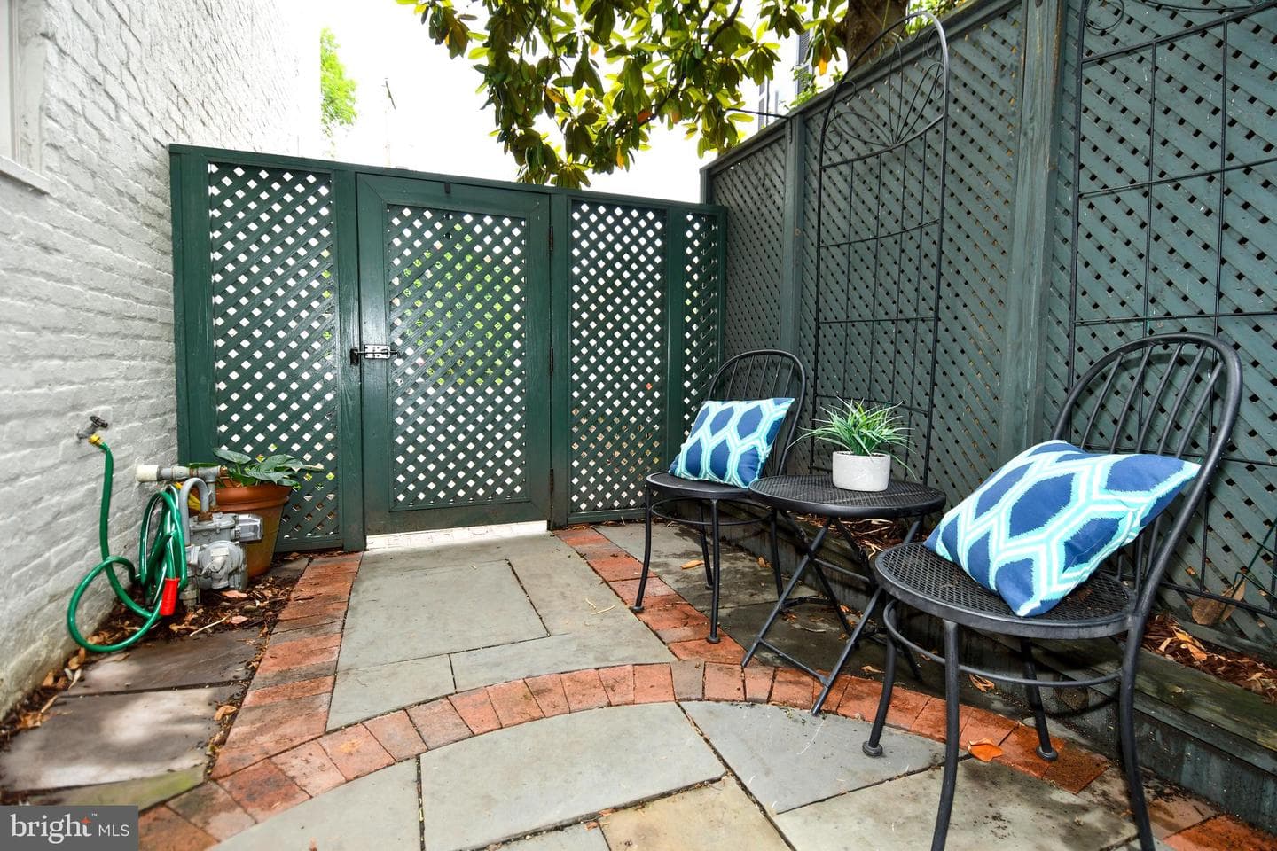 305 N Saint Asaph Street N photo 34