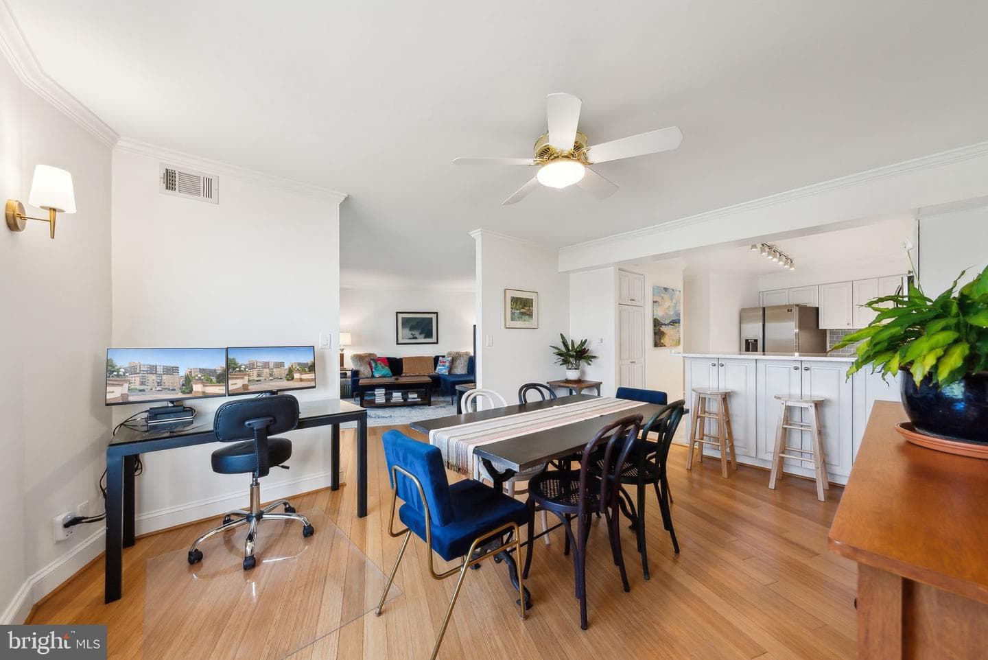 1250 S Washington Street #410 photo 21