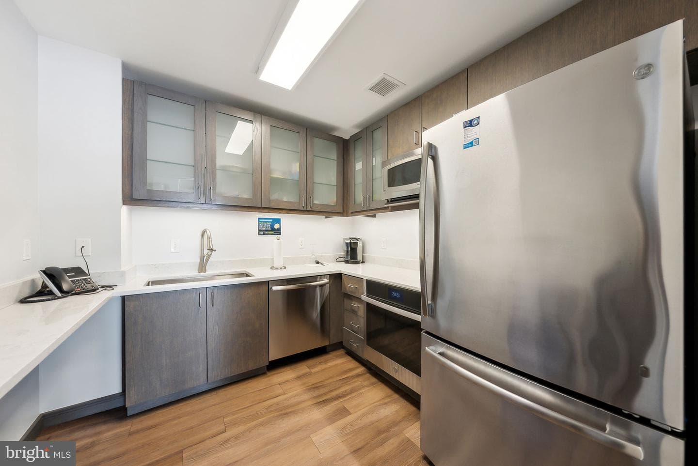 1250 S Washington Street #410 photo 57