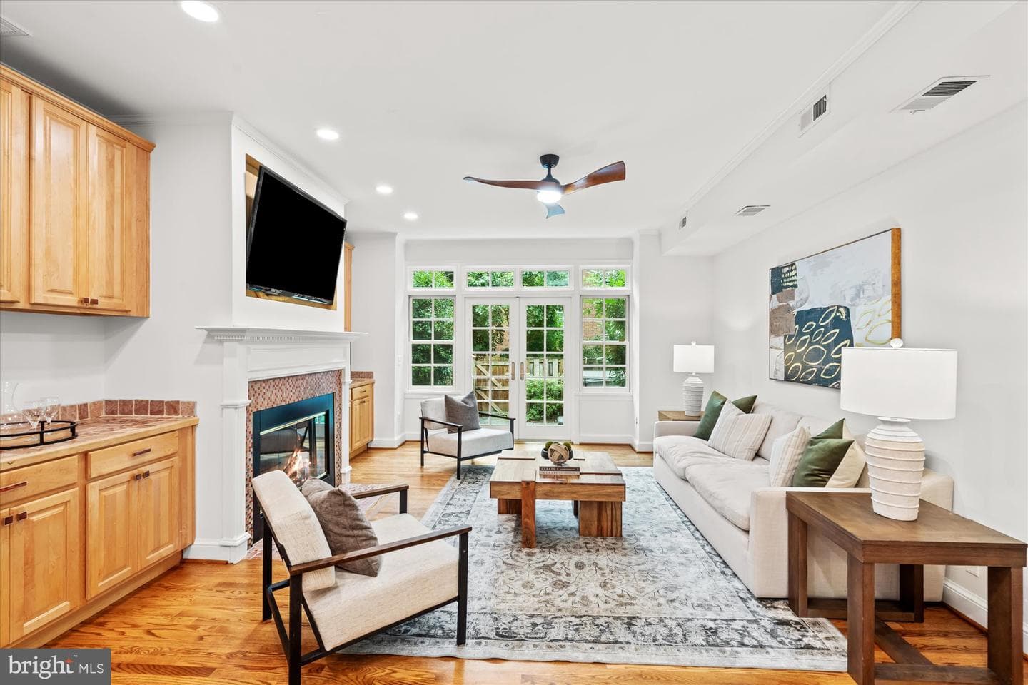 918 S Saint Asaph Street photo 2