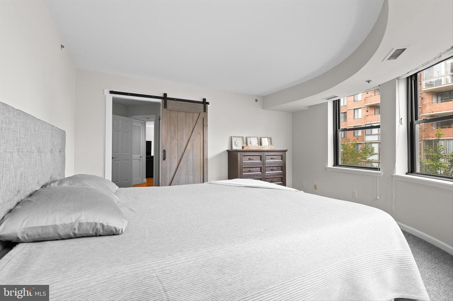 1200 Braddock Place #411 photo 11