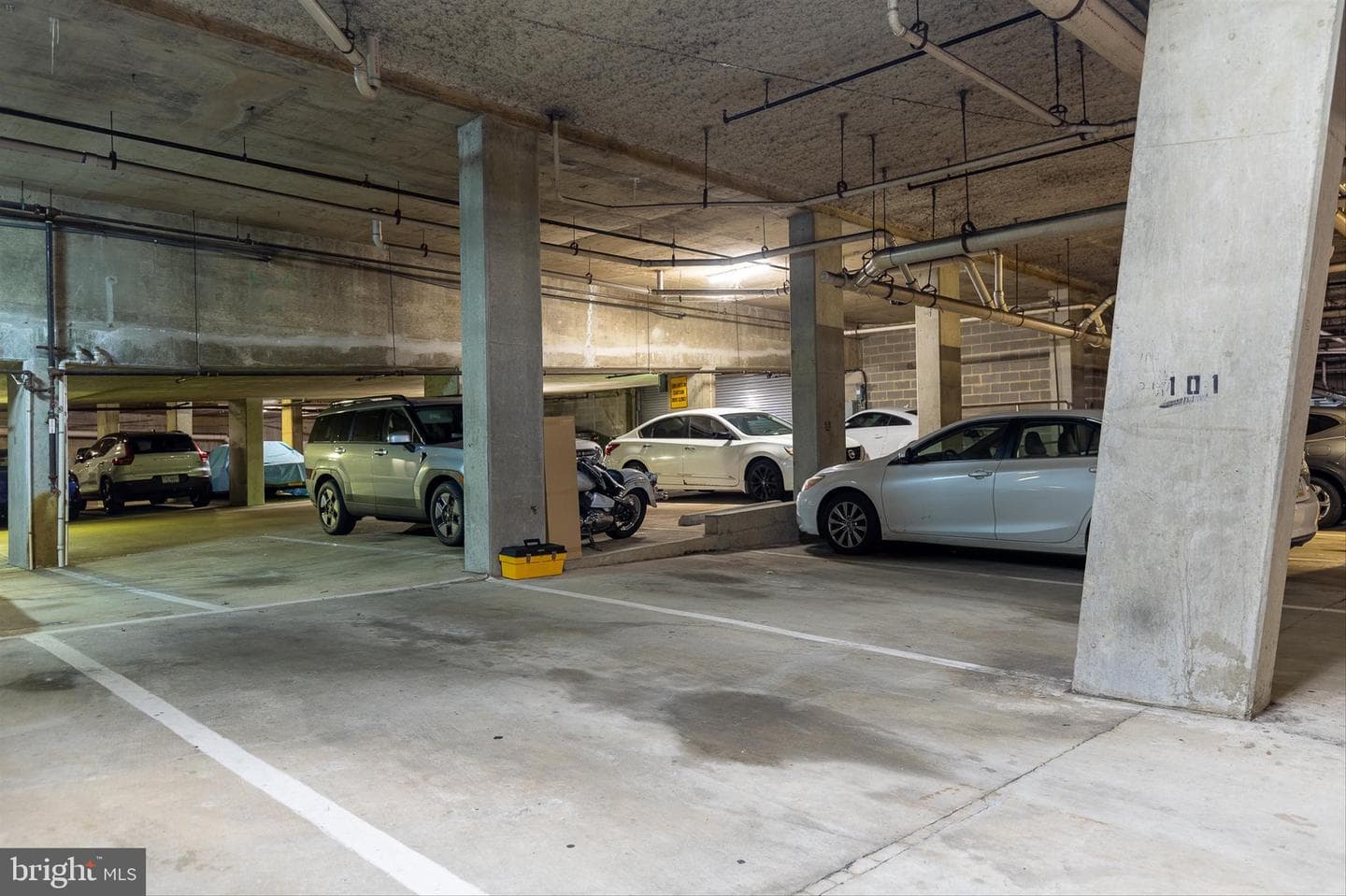 1200 Braddock Place #411 photo 24