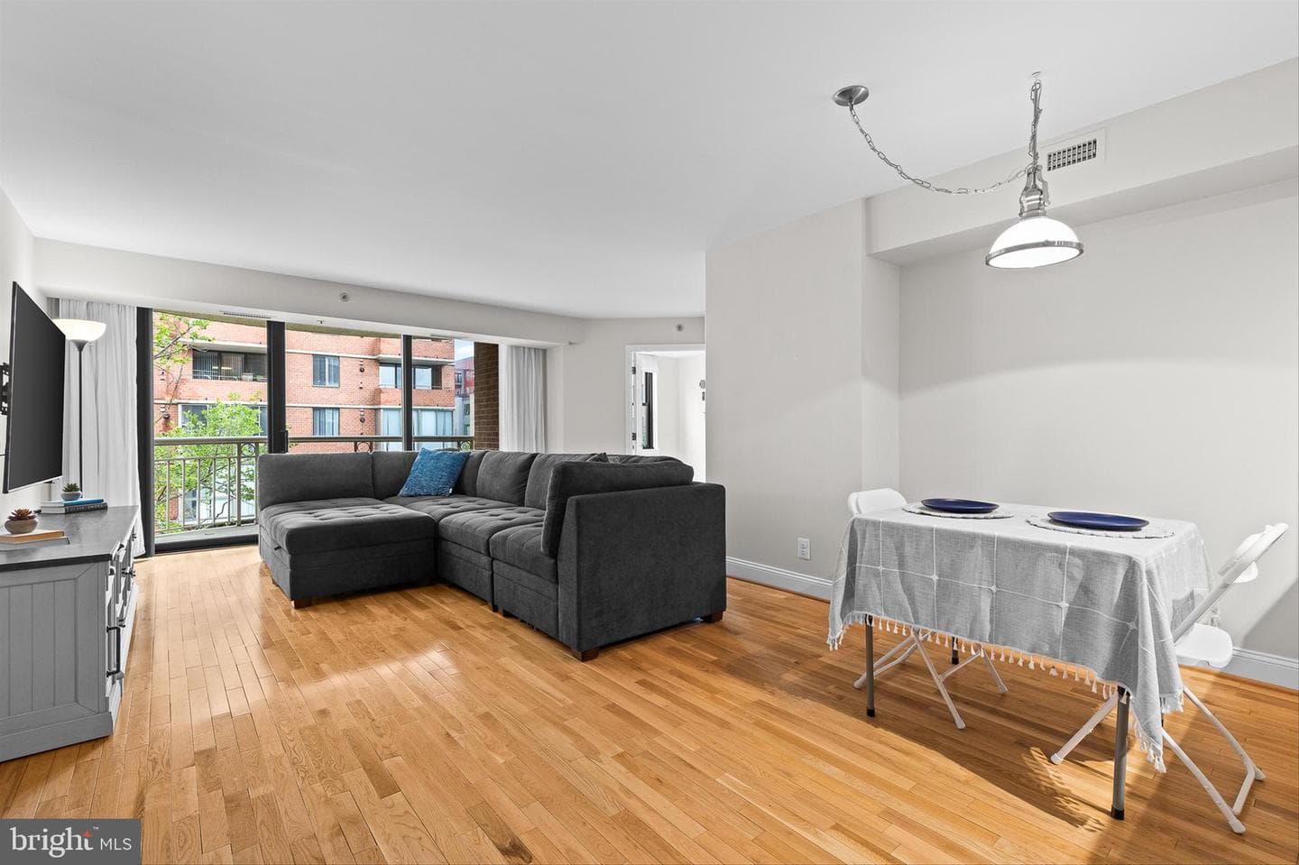 1200 Braddock Place #411 photo 5