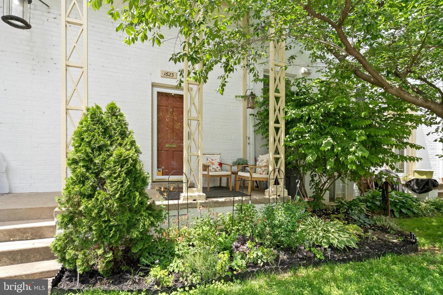 1623 Ripon Place photo 3