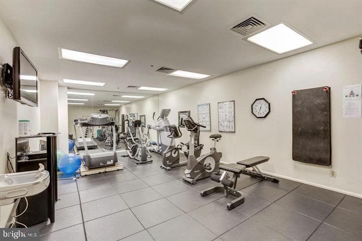 1200 Braddock Place #512 photo 34