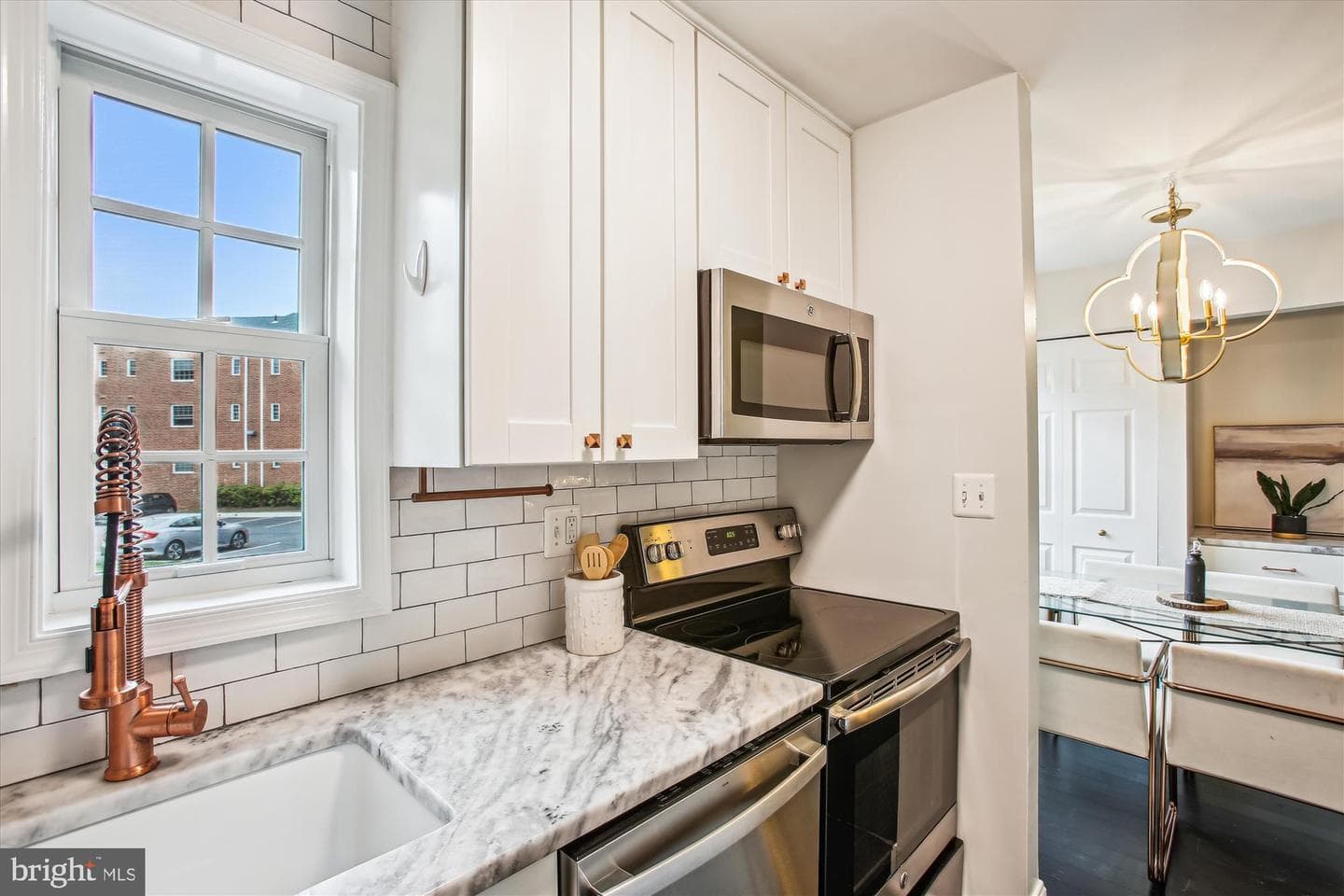 1712 W Abingdon Drive #102 photo 8