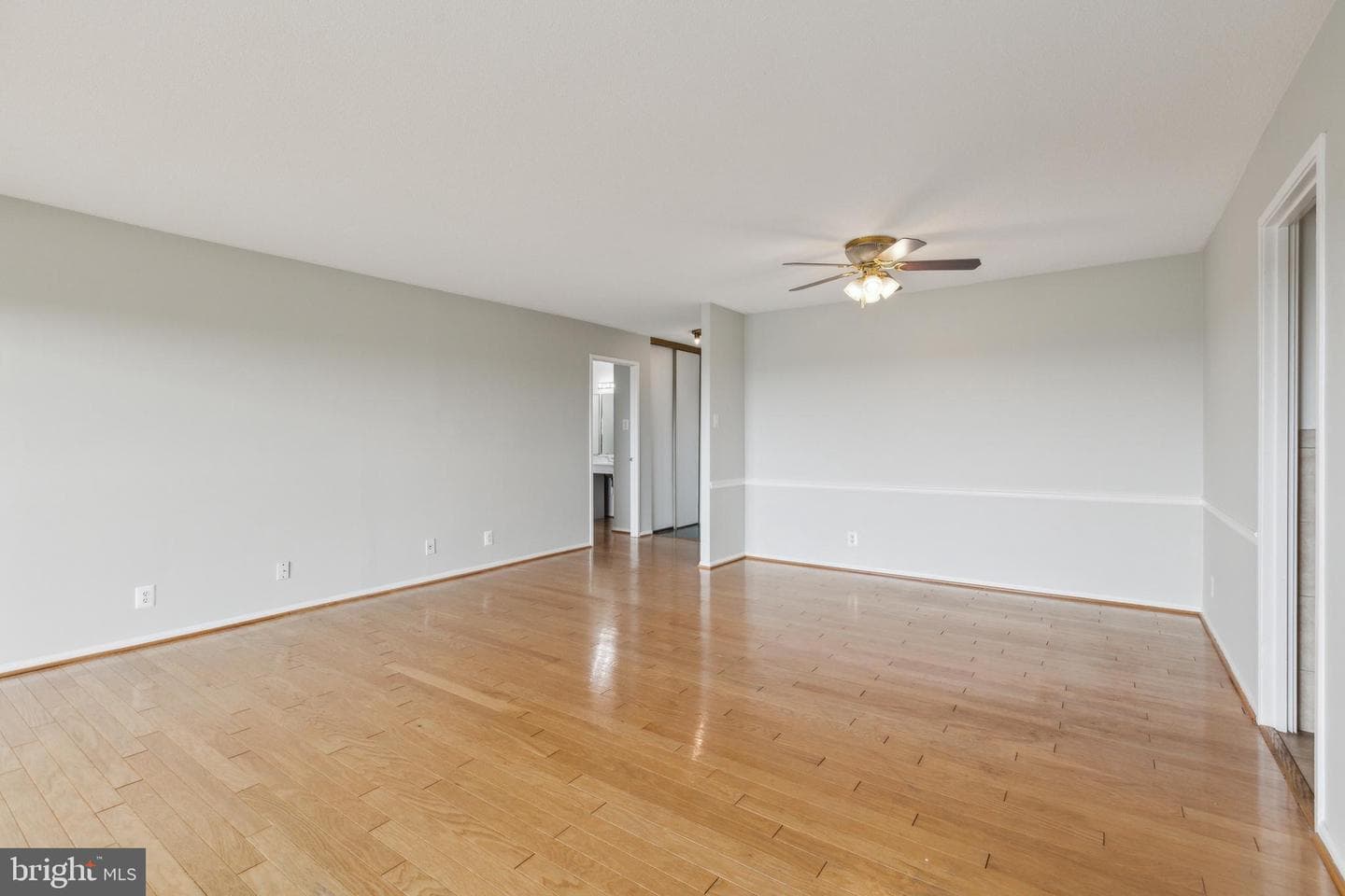 307 Yoakum Parkway #1620 photo 4