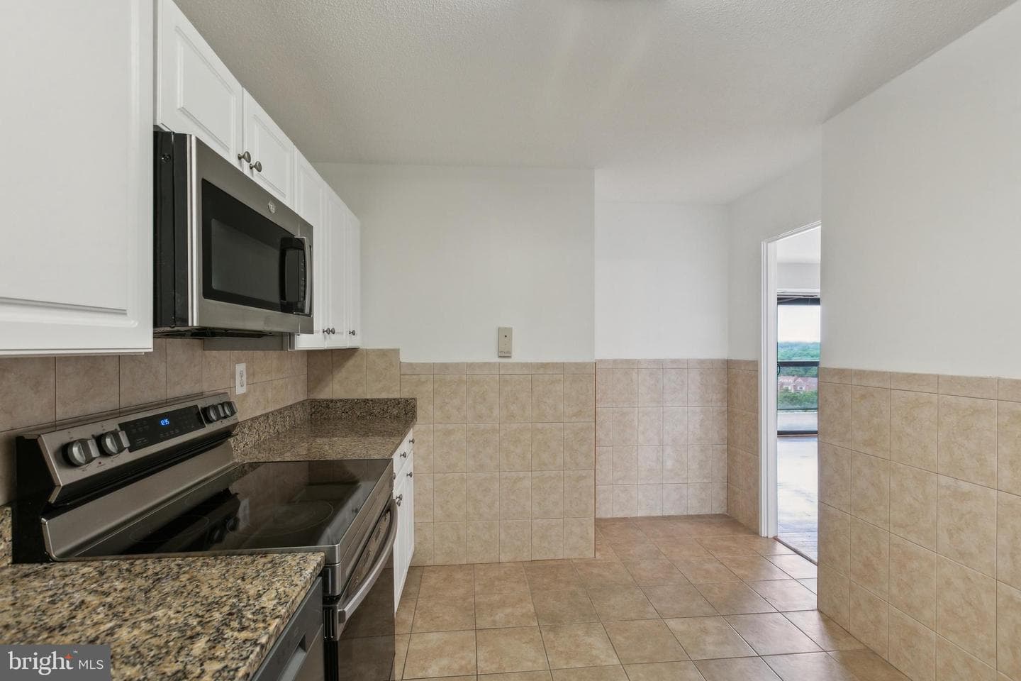 307 Yoakum Parkway #1620 photo 9