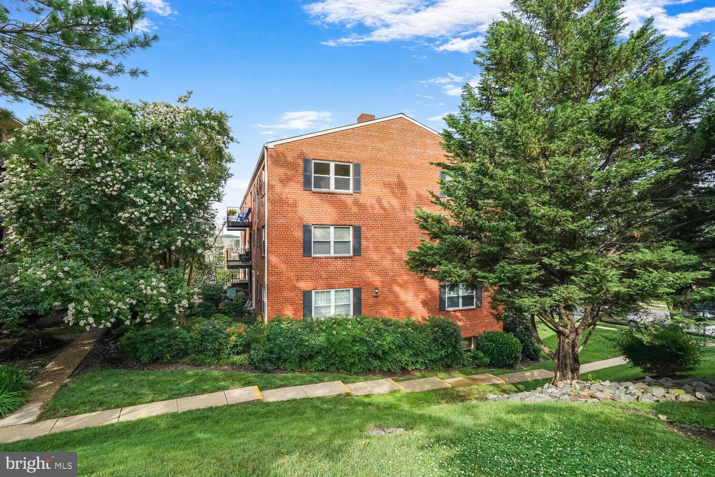 426 N Armistead Street #304 photo 25