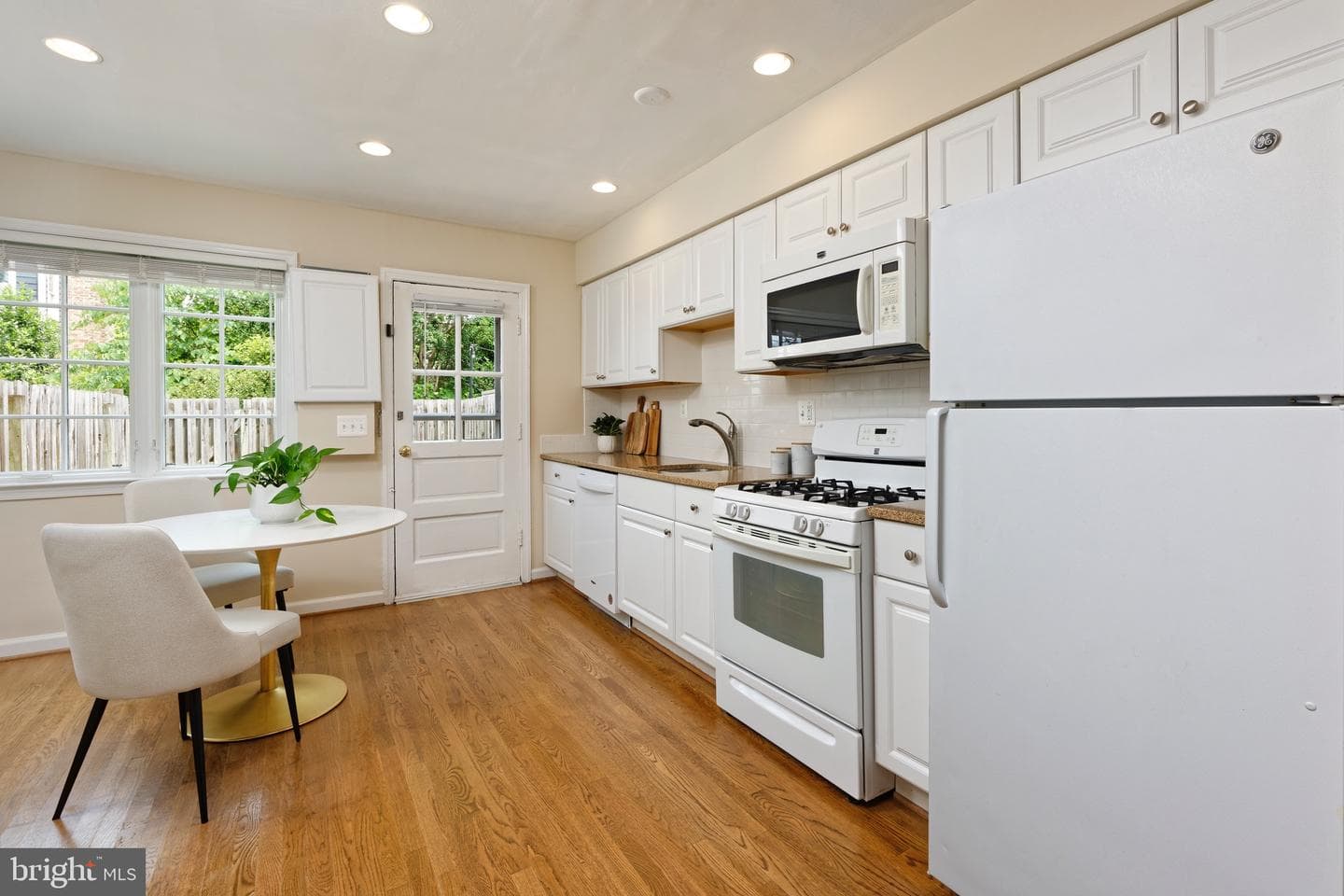 417 Gibbon Street photo 7