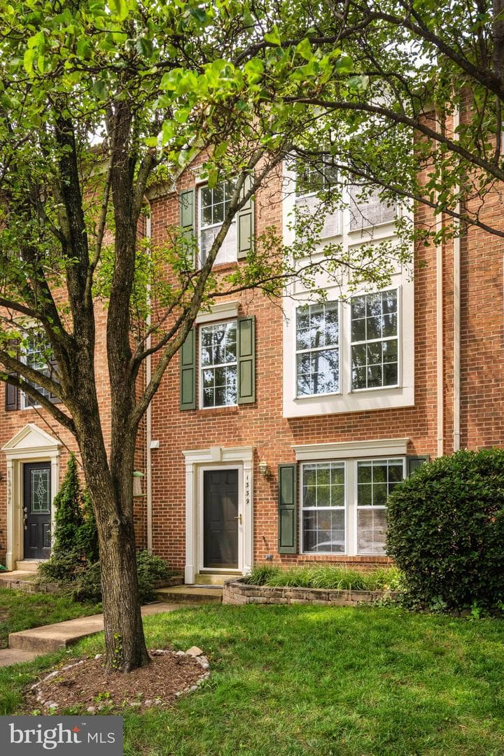 1339 Argall Place photo 7