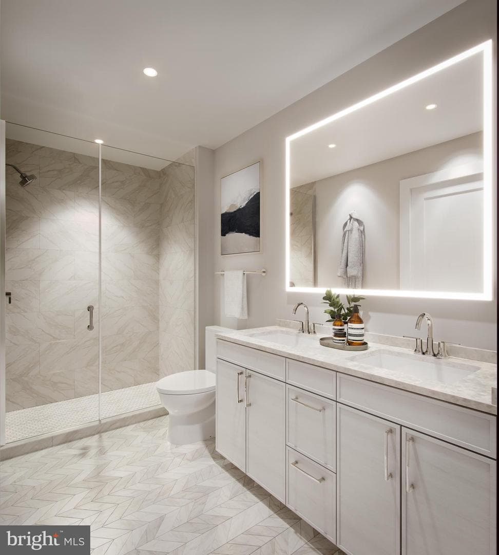 811 N Columbus Street #401 photo 10