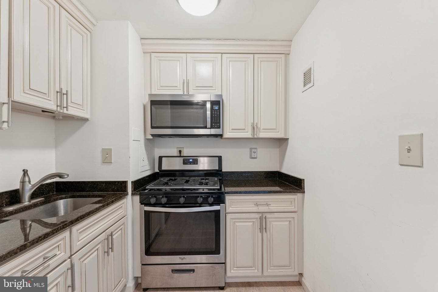 801 N Pitt Street #505 photo 8