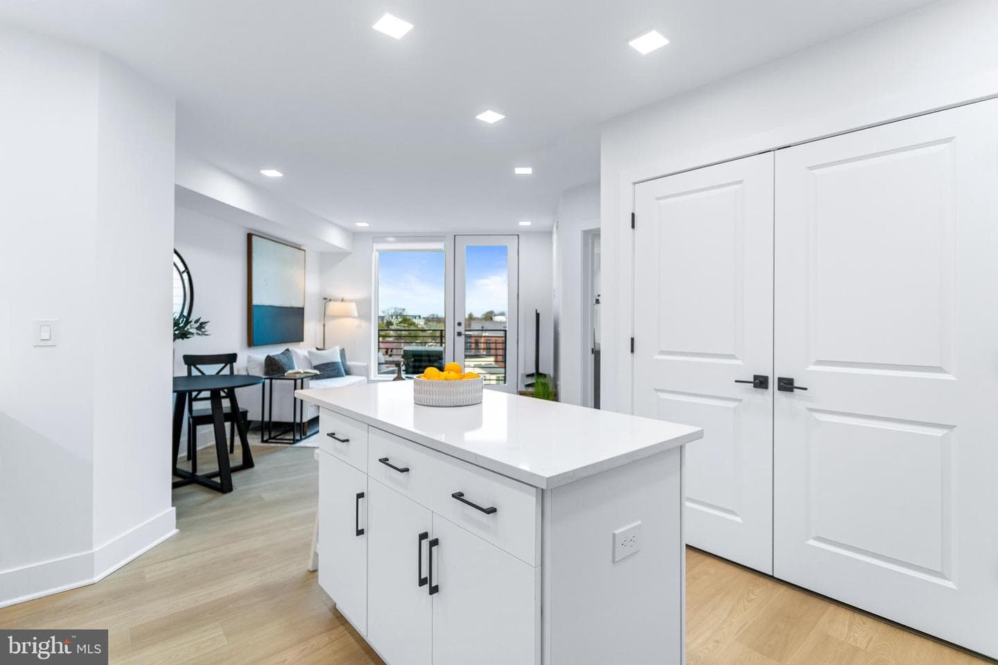 701 N Henry Street #211 photo 10