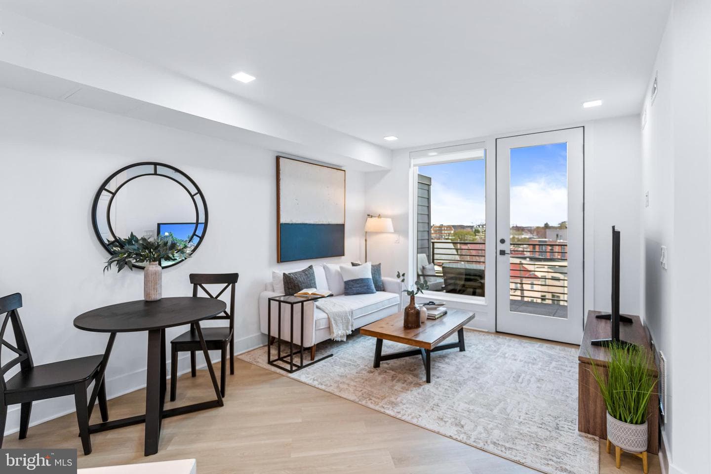 701 N Henry Street #211 photo 16