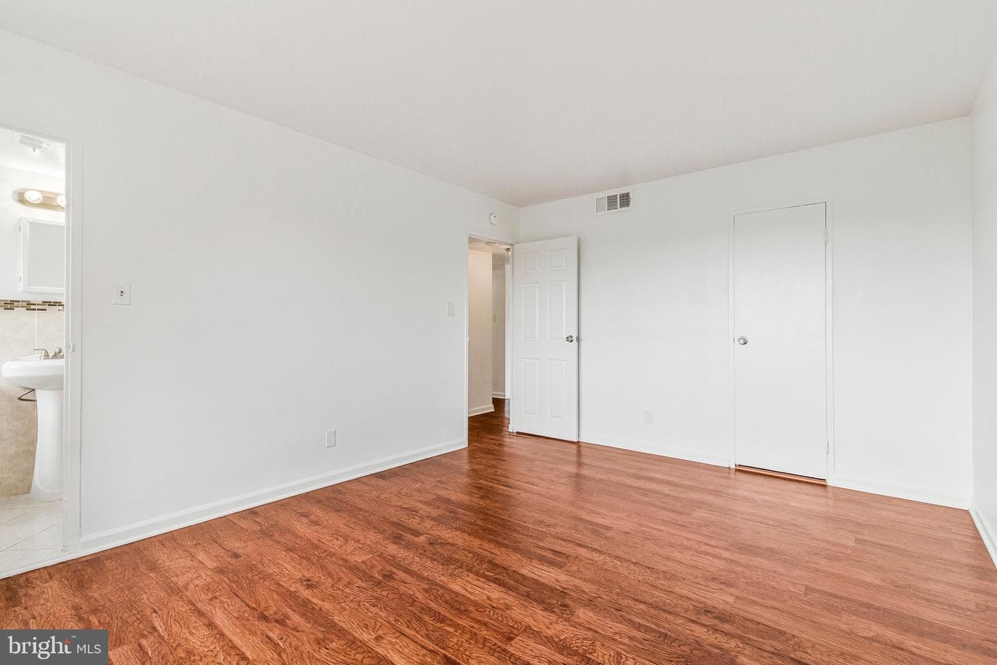 5801 Quantrell Avenue #203 photo 10