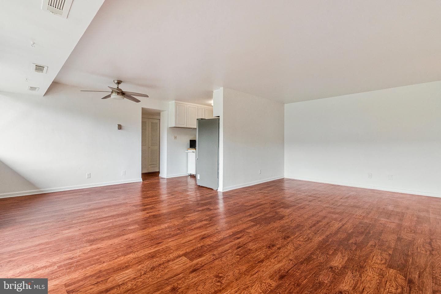 5801 Quantrell Avenue #203 photo 2