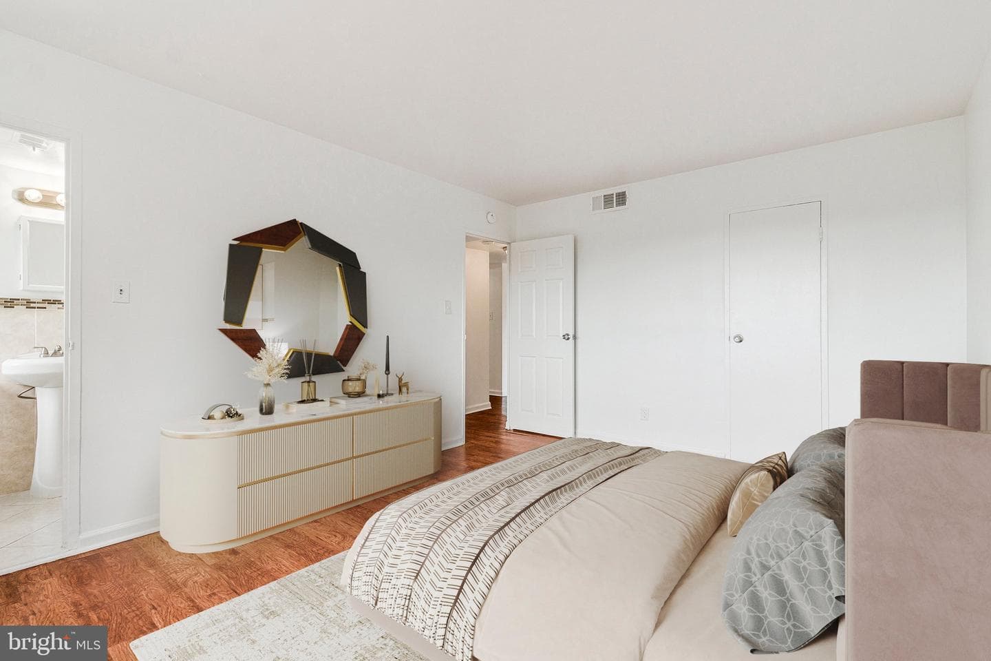 5801 Quantrell Avenue #203 photo 9