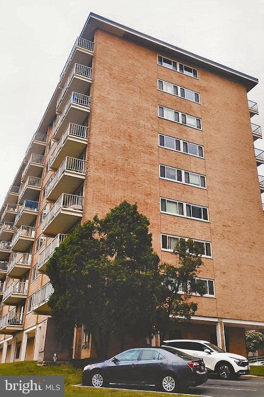 4520 King Street #205