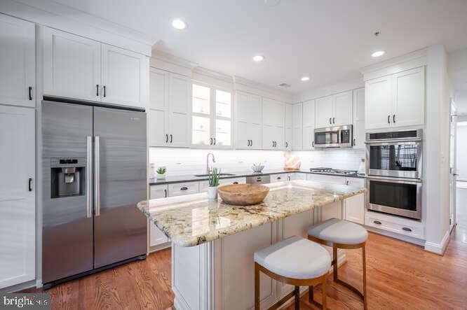 409 S Henry Street photo 20