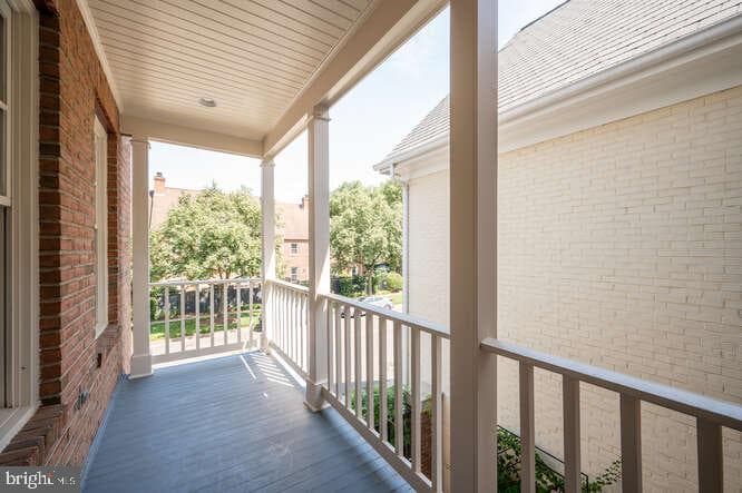 409 S Henry Street photo 44