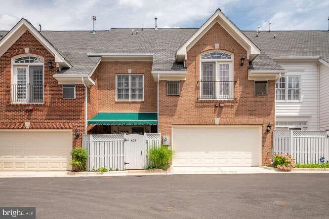 409 S Henry Street photo 6