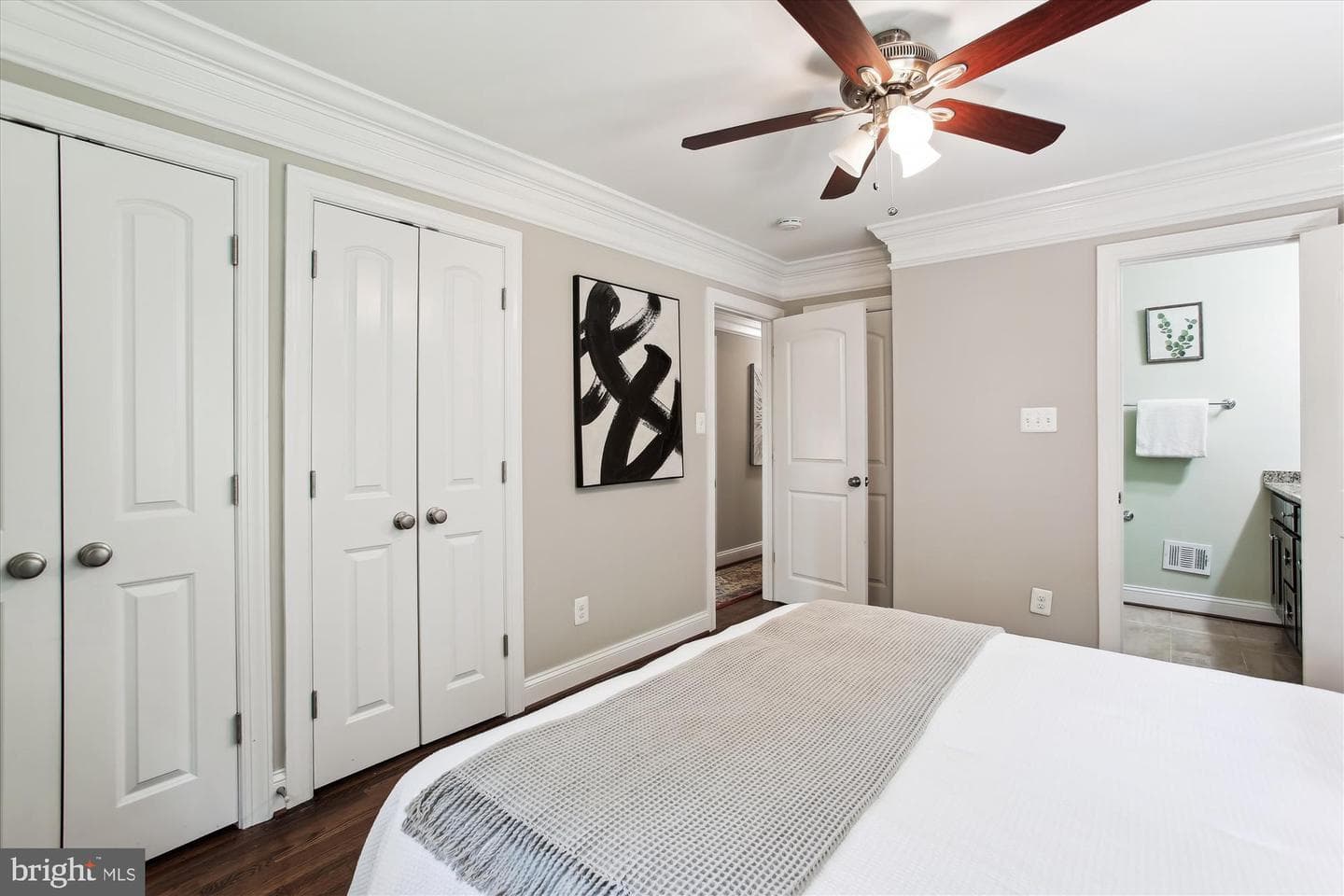 919 Juniper Place photo 13