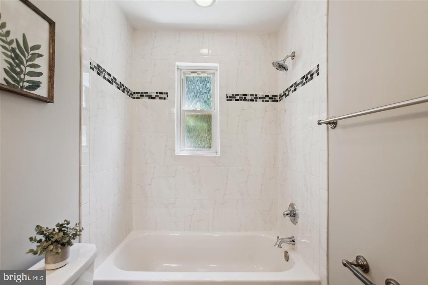 919 Juniper Place photo 23