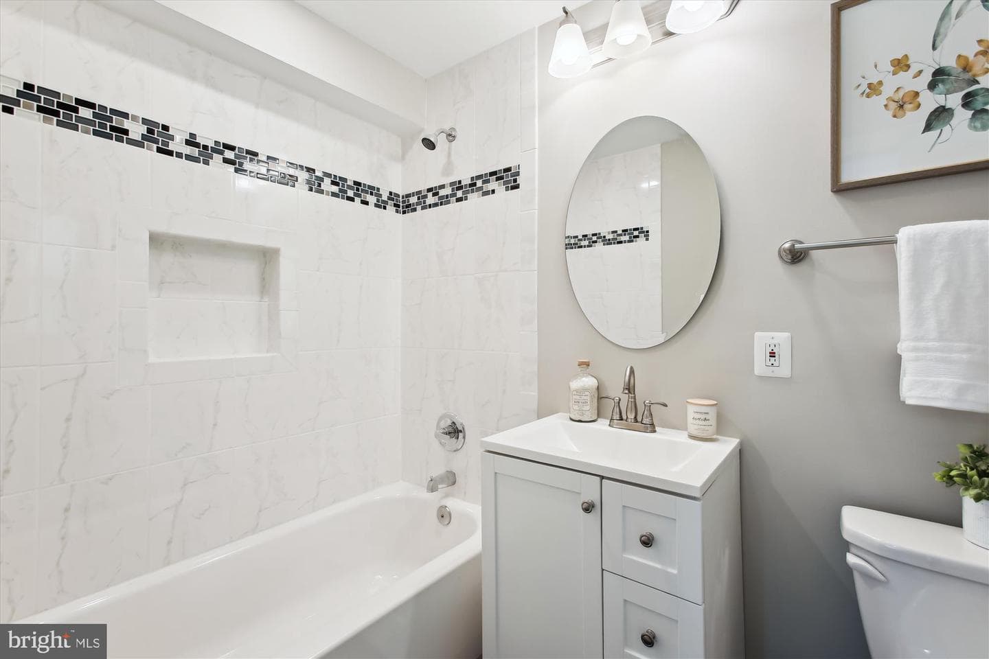 919 Juniper Place photo 31