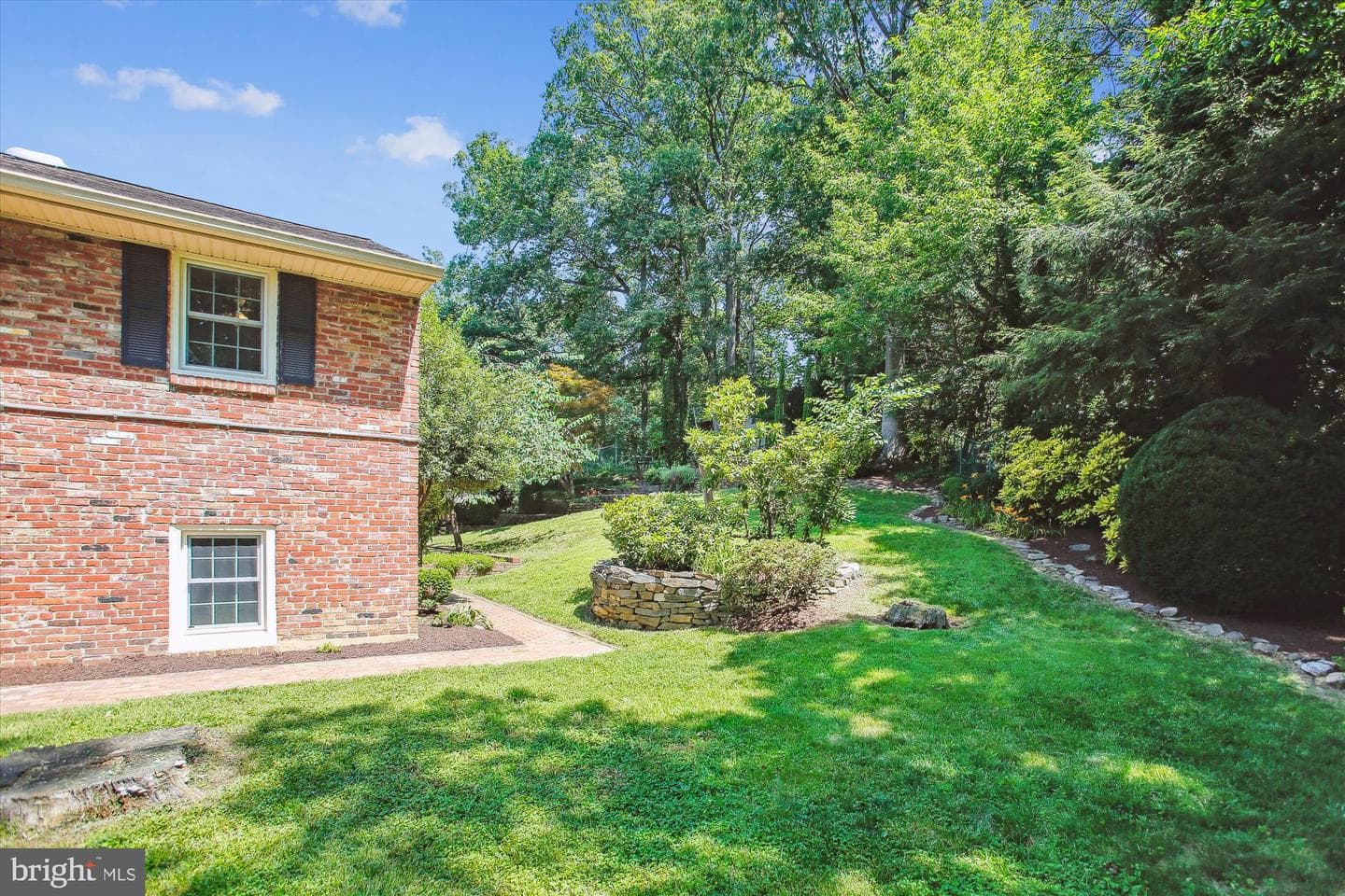 919 Juniper Place photo 41