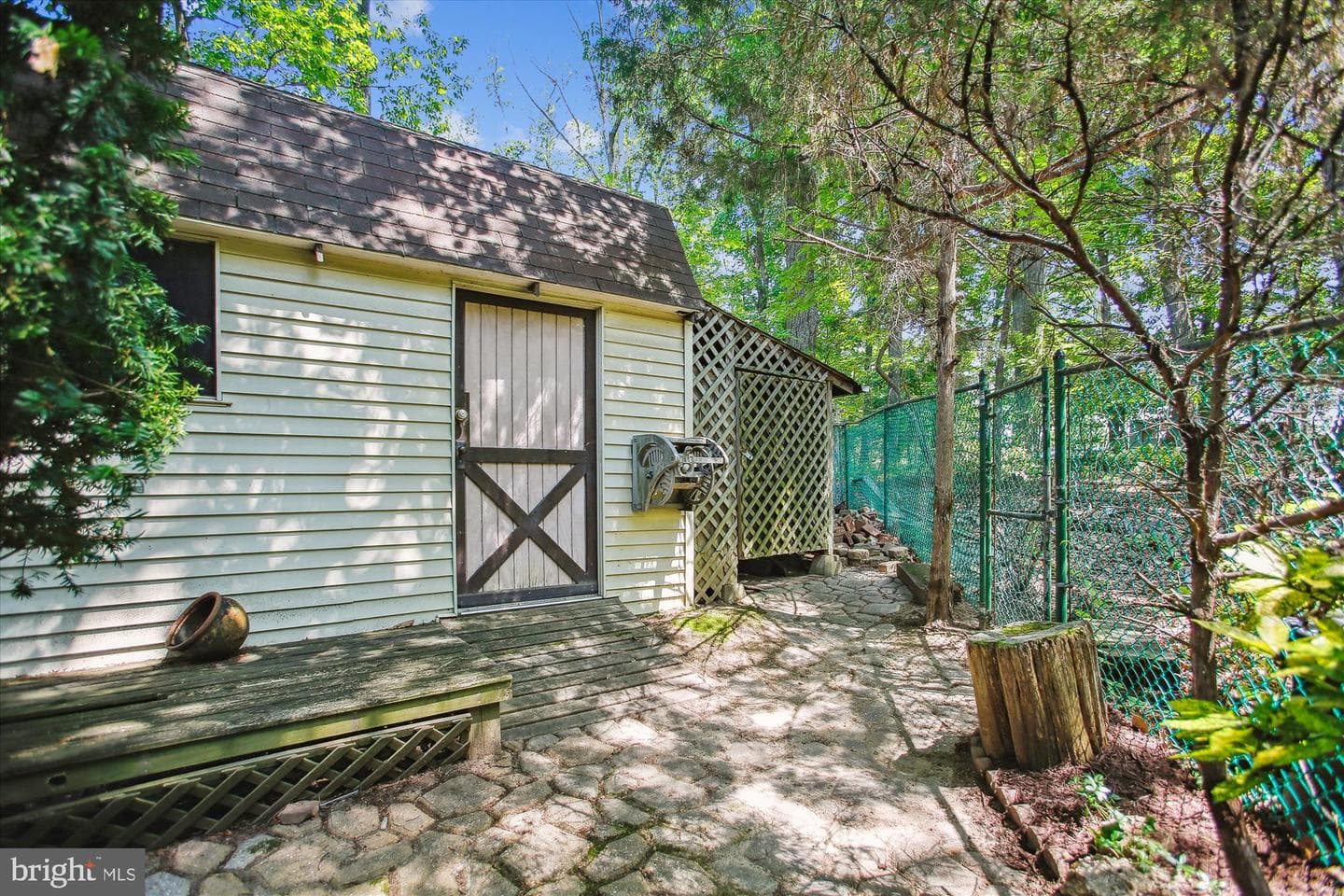 919 Juniper Place photo 42