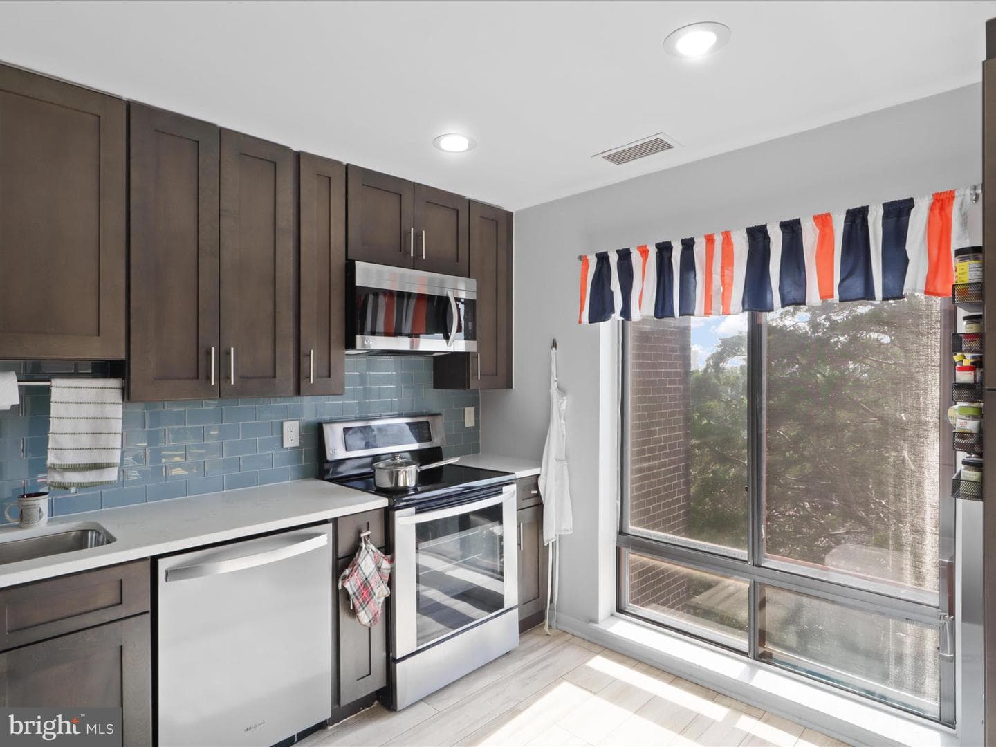 120 Roberts Lane #400 photo 10