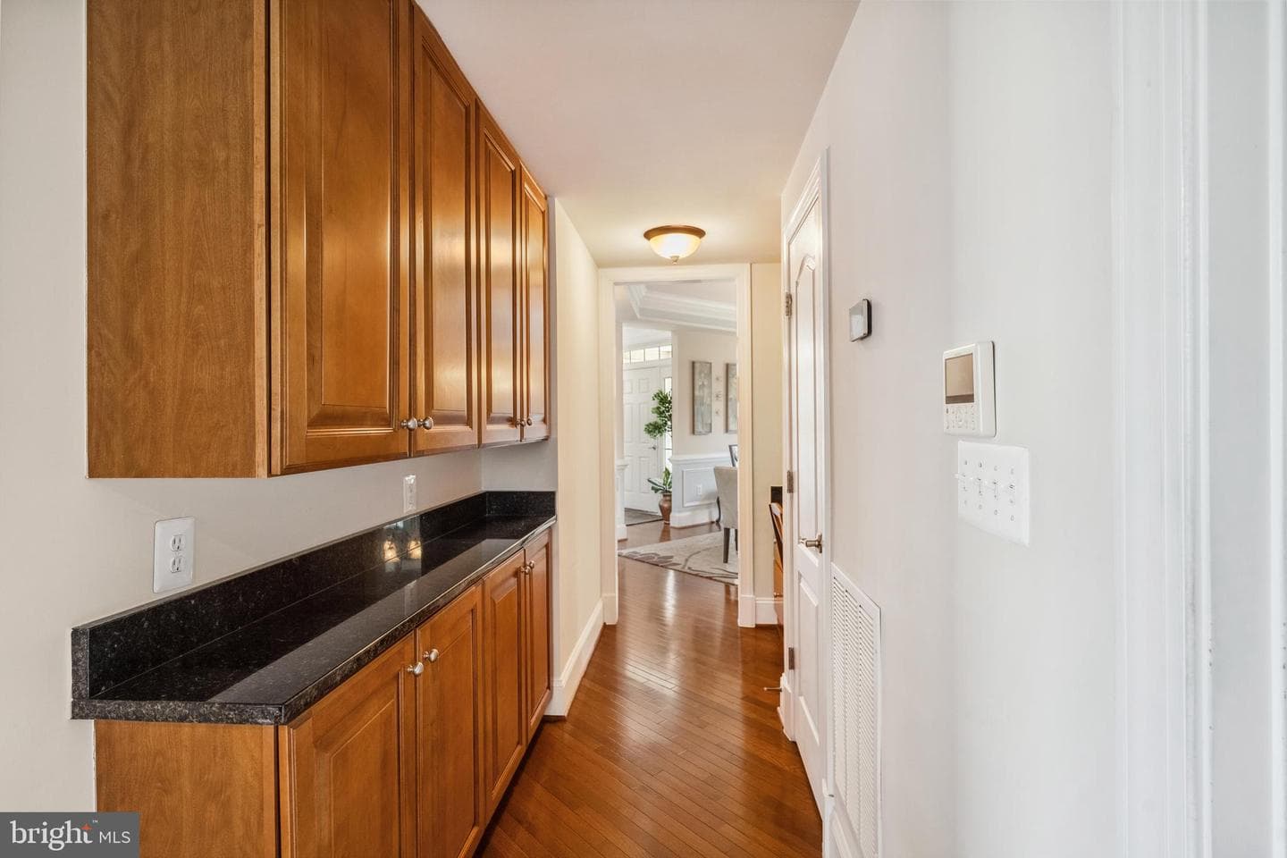 3716 Taft Avenue photo 29
