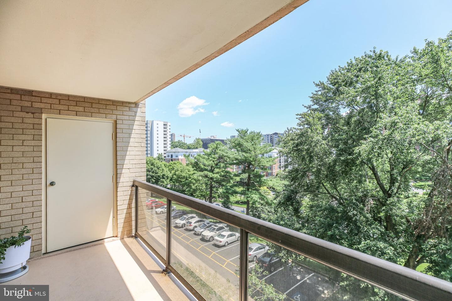 203 Yoakum Parkway #502 photo 10
