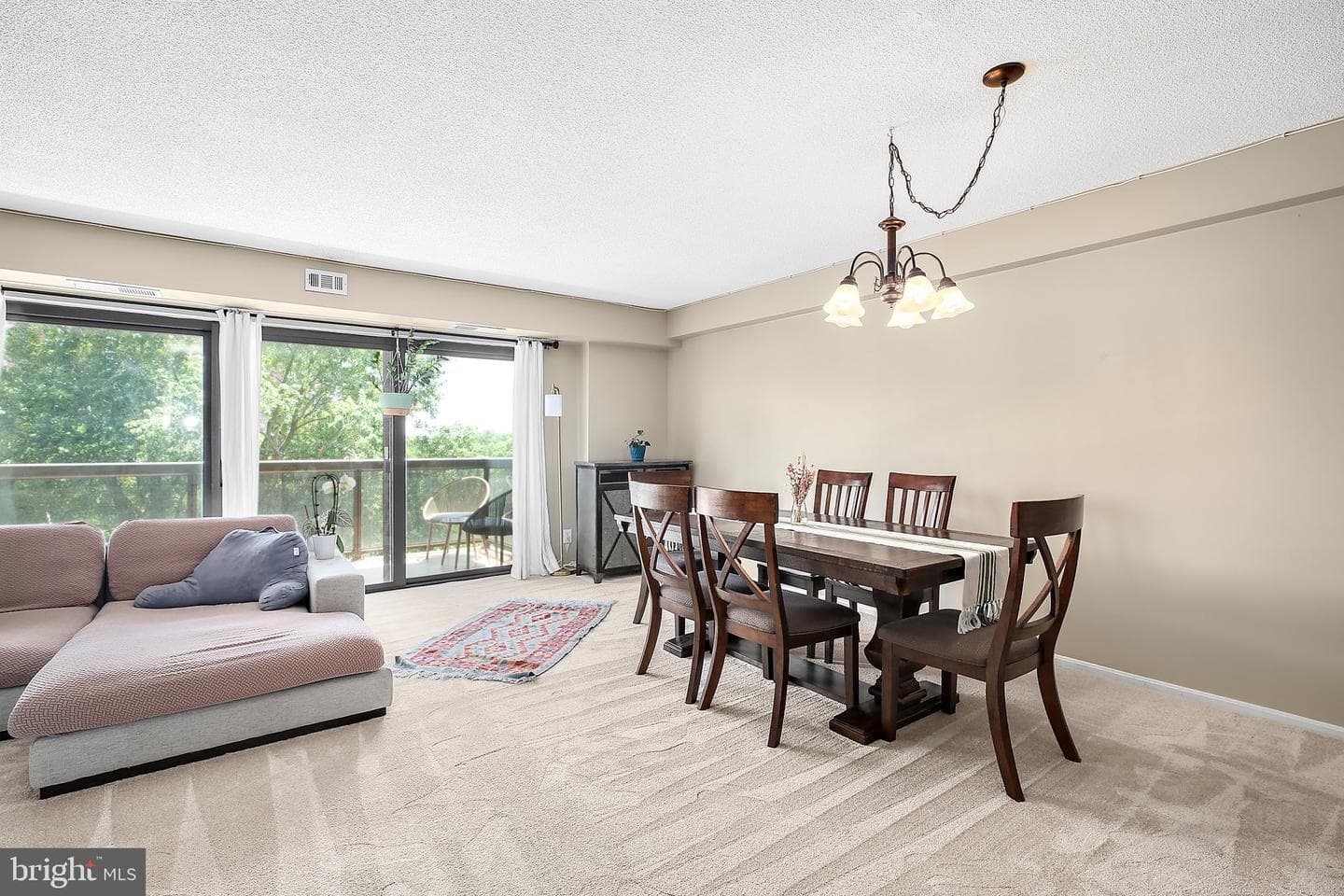 203 Yoakum Parkway #502 photo 2