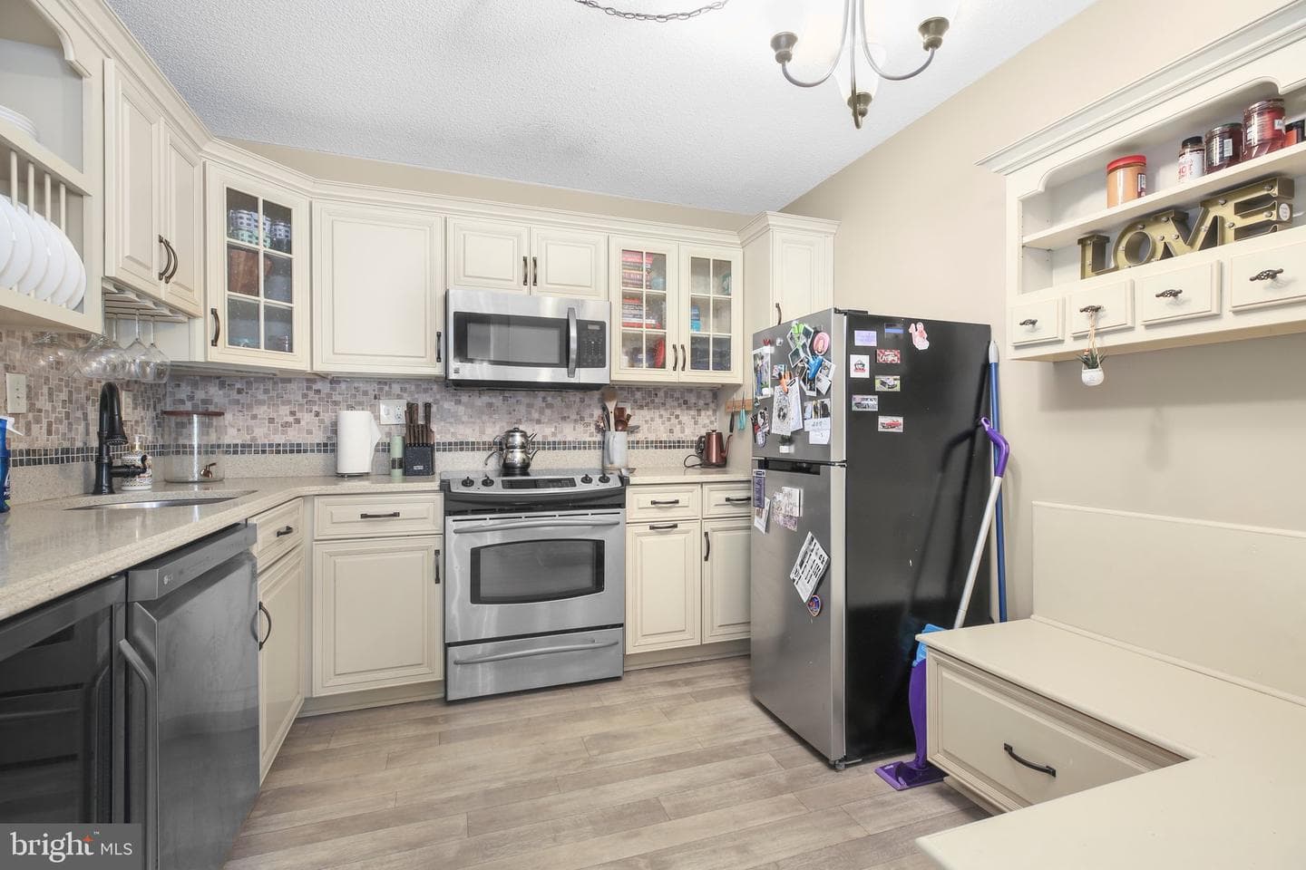 203 Yoakum Parkway #502 photo 3