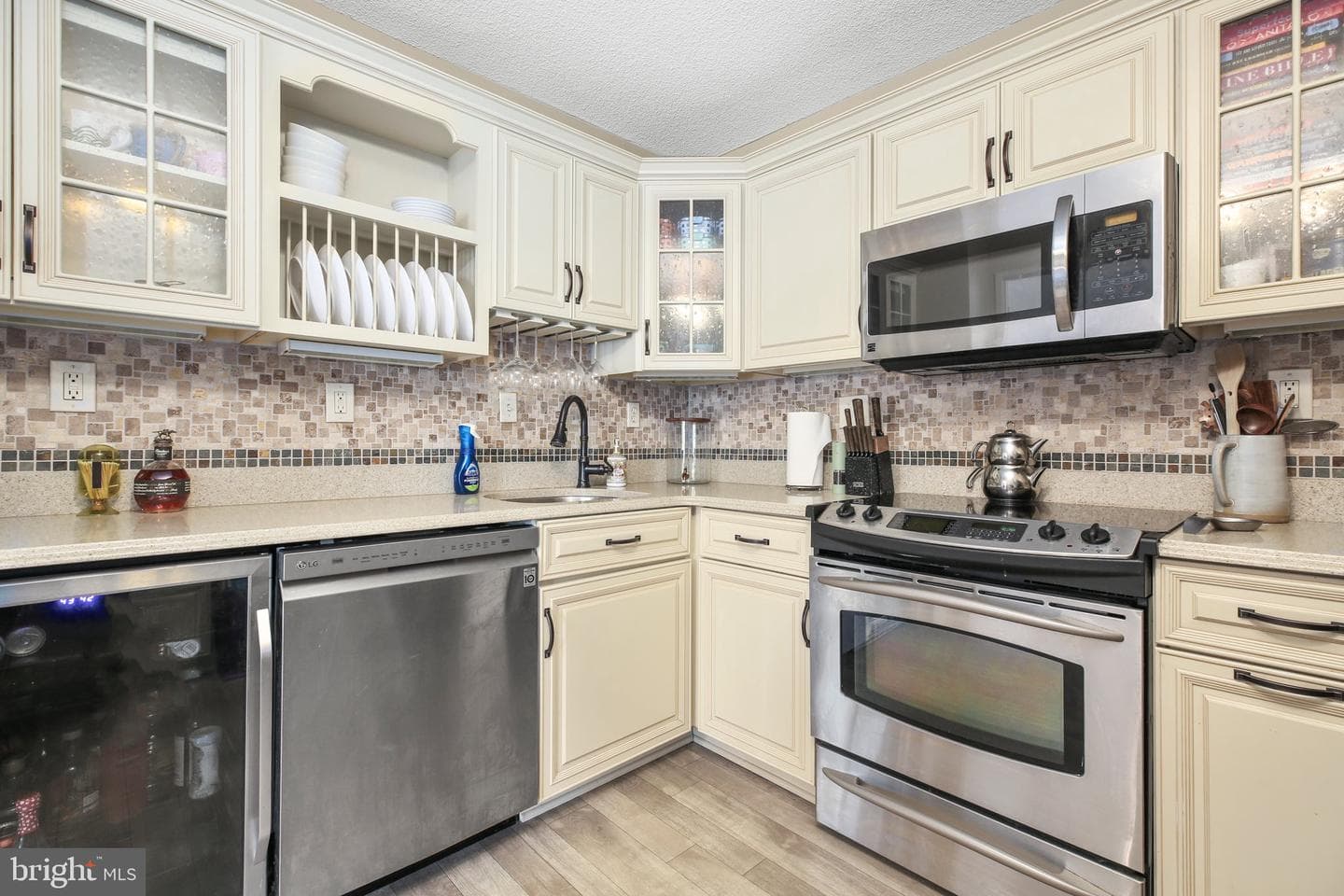 203 Yoakum Parkway #502 photo 4