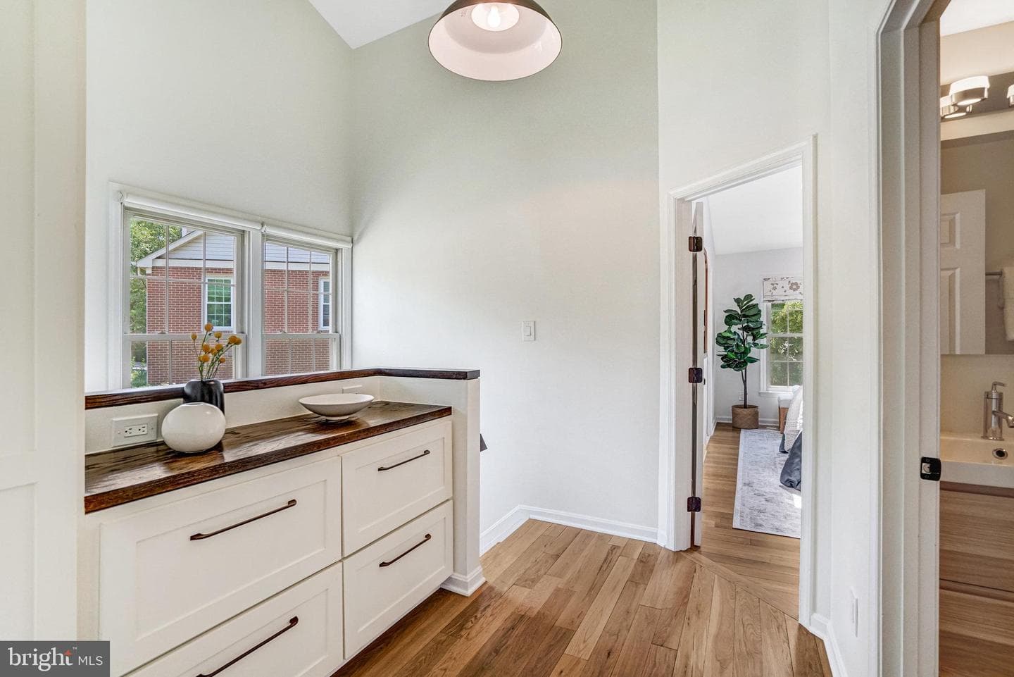 212 Ellsworth Street photo 25