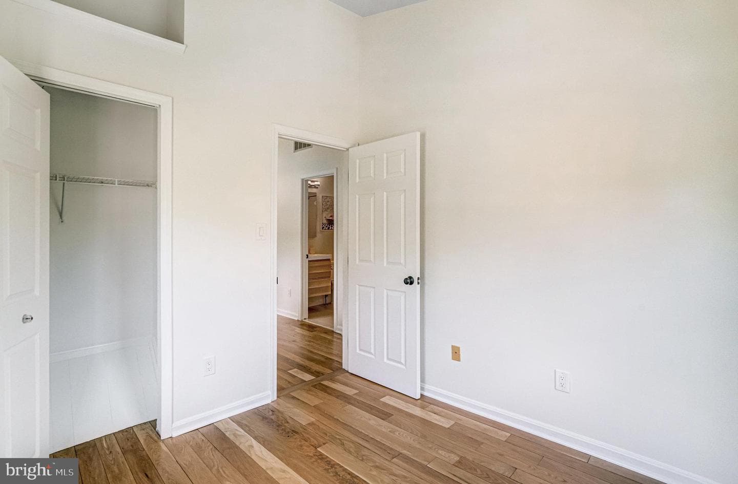 212 Ellsworth Street photo 37
