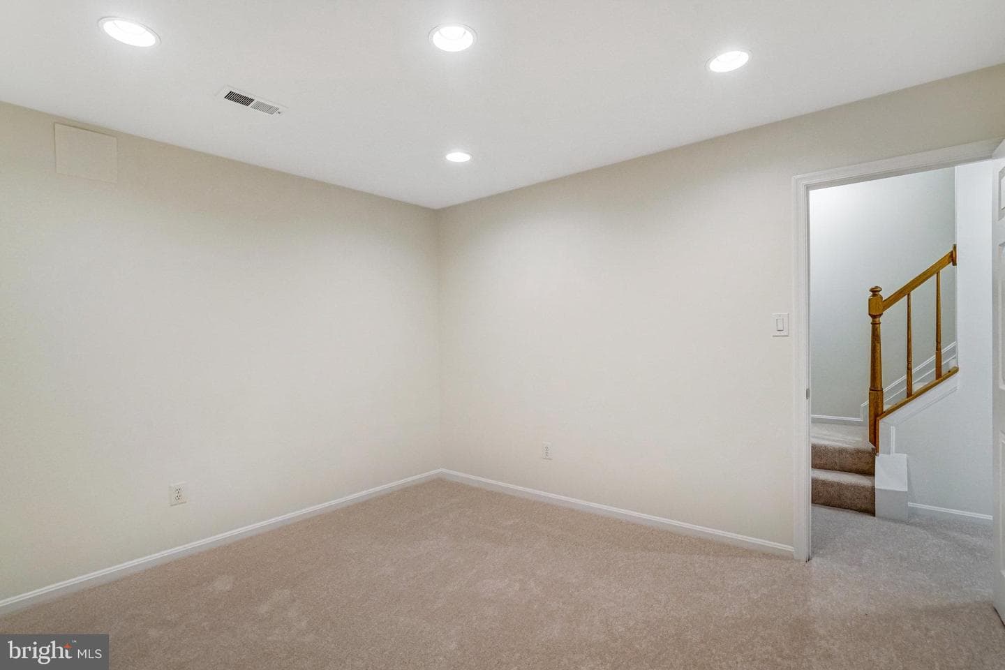 212 Ellsworth Street photo 42