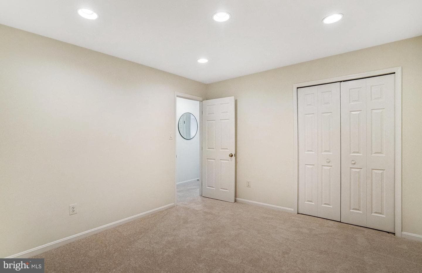 212 Ellsworth Street photo 43