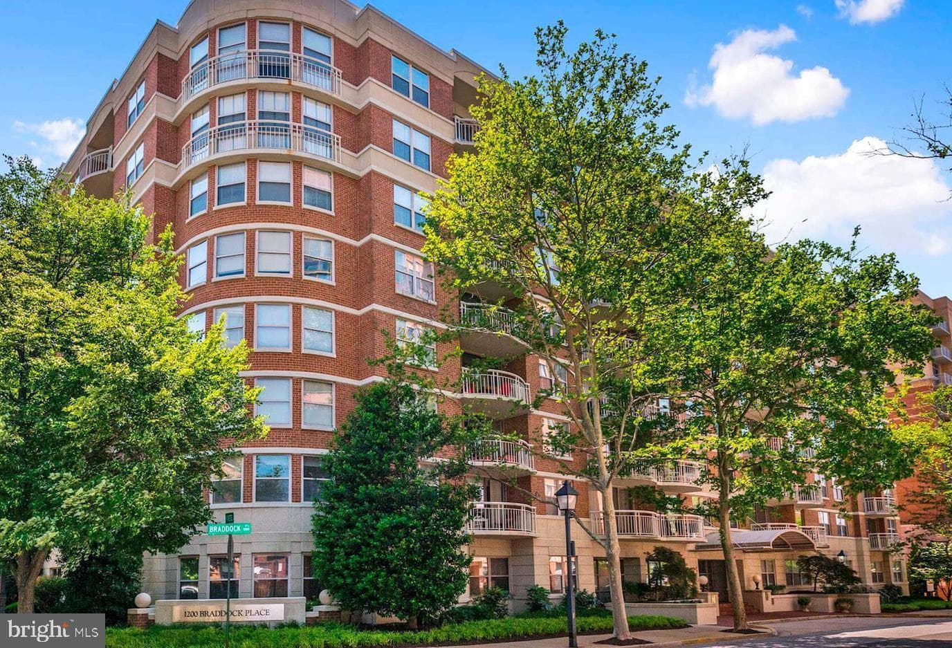 1200 Braddock Place #211 photo 1