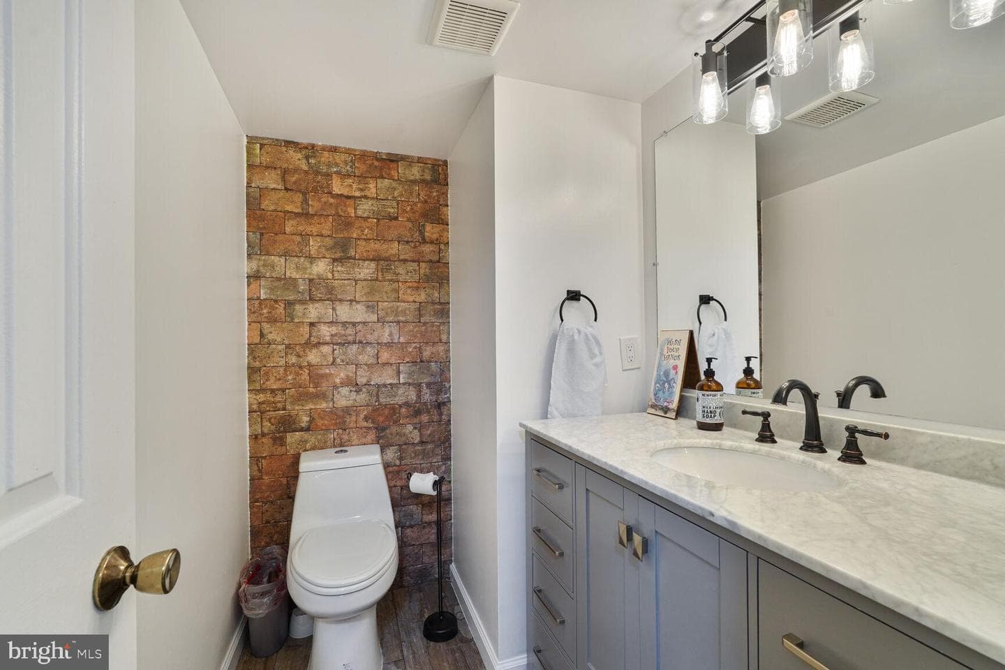 1200 Braddock Place #211 photo 10