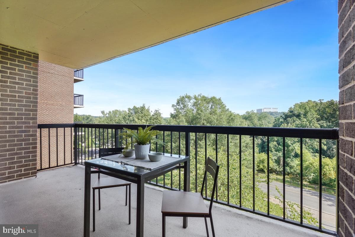 200 N Pickett Street #509 photo 11