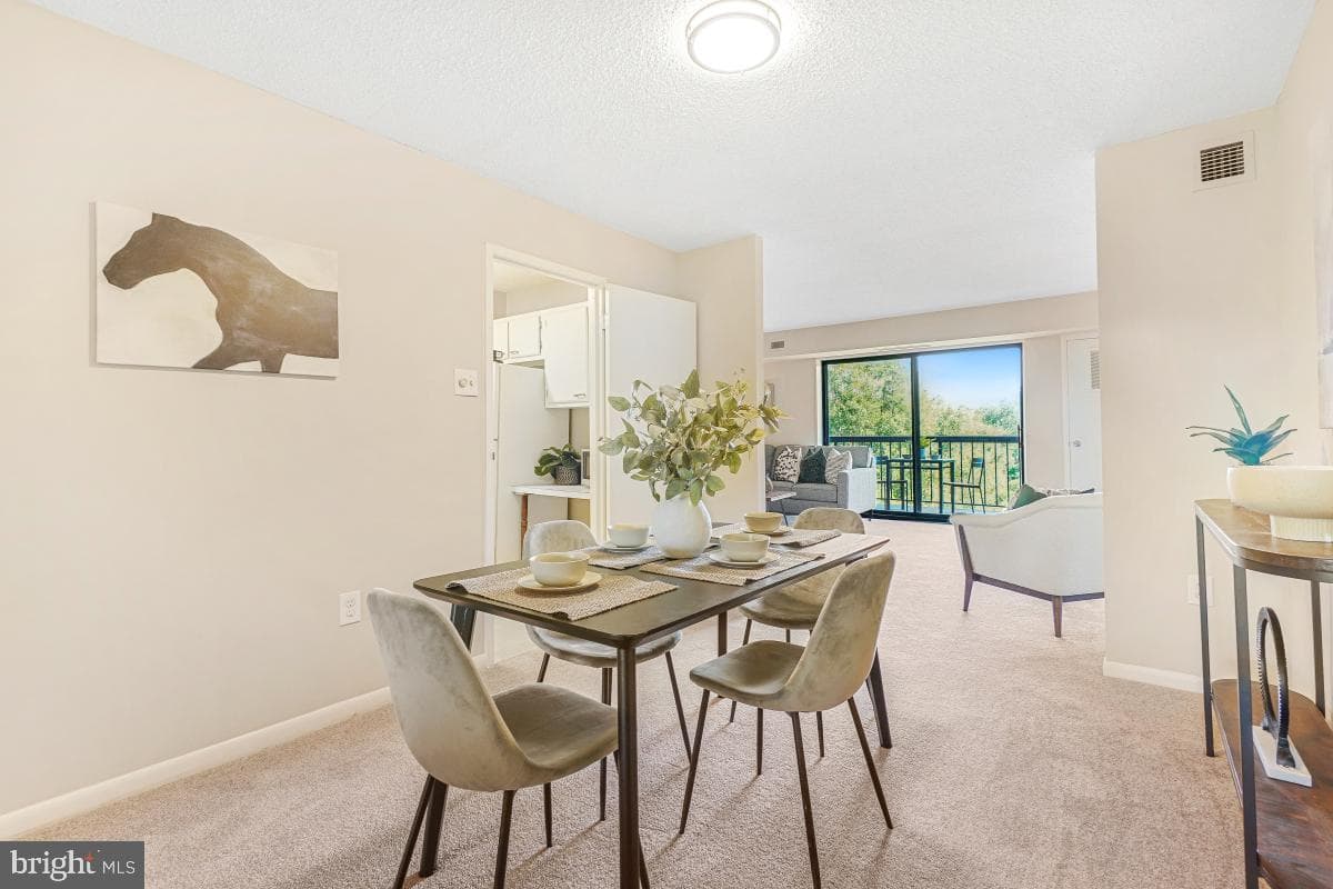 200 N Pickett Street #509 photo 14