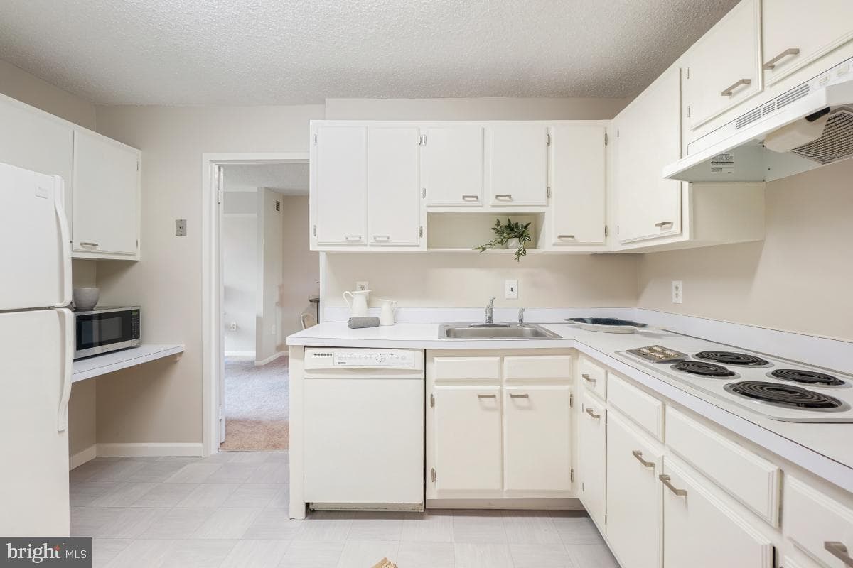 200 N Pickett Street #509 photo 18