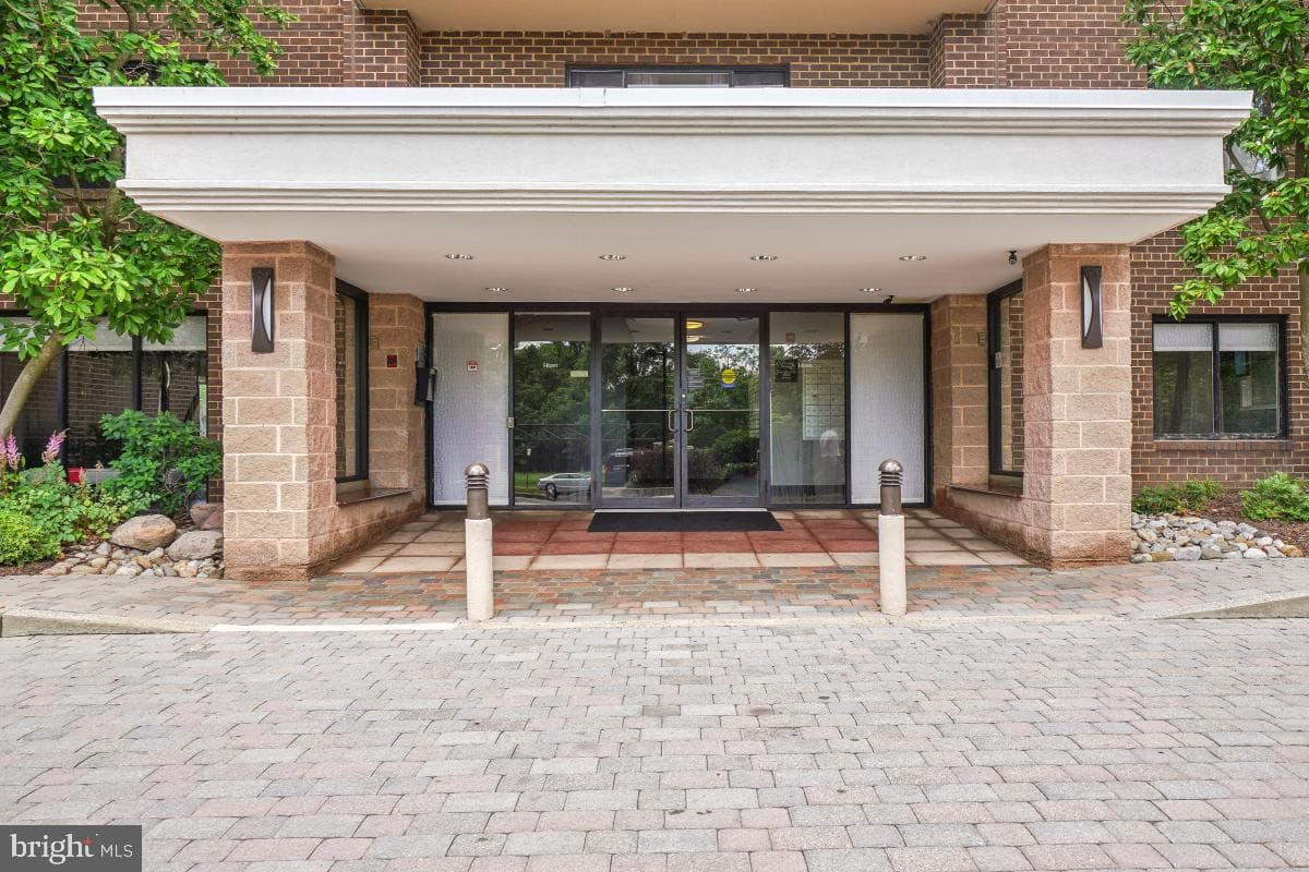 200 N Pickett Street #509 photo 2