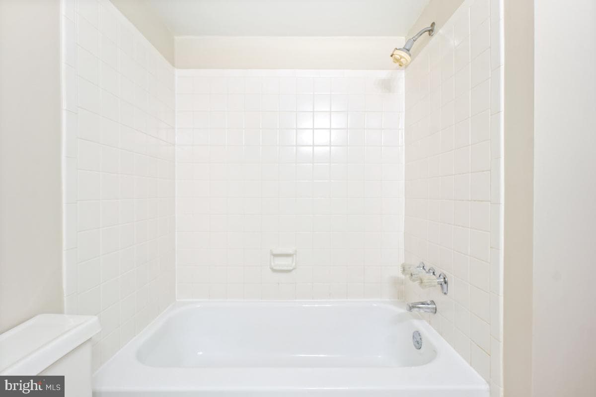 200 N Pickett Street #509 photo 30