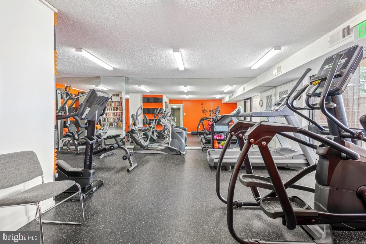 200 N Pickett Street #509 photo 37