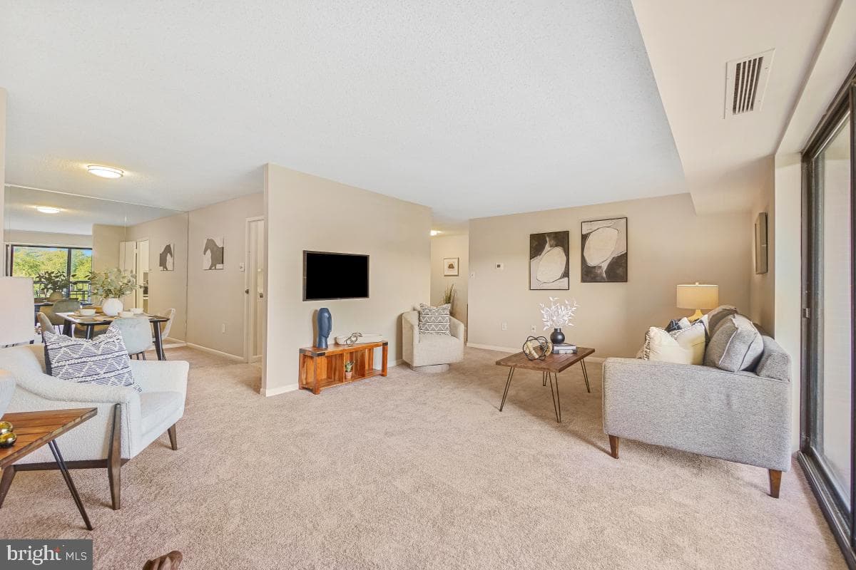 200 N Pickett Street #509 photo 8